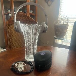 Beats Solo3 Silver Wireless Headphones